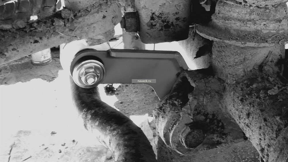 Демпфер РИФ рулевой с кронштейнами УАЗ Патриот, Профи 2019+ для стандартной подвески