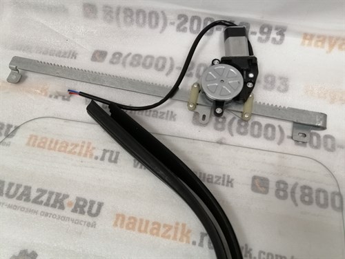 Стекла двери кабины на УАЗ 452 Буханка сплошное (цельное) с электро стеклоподъемником - фото 25213